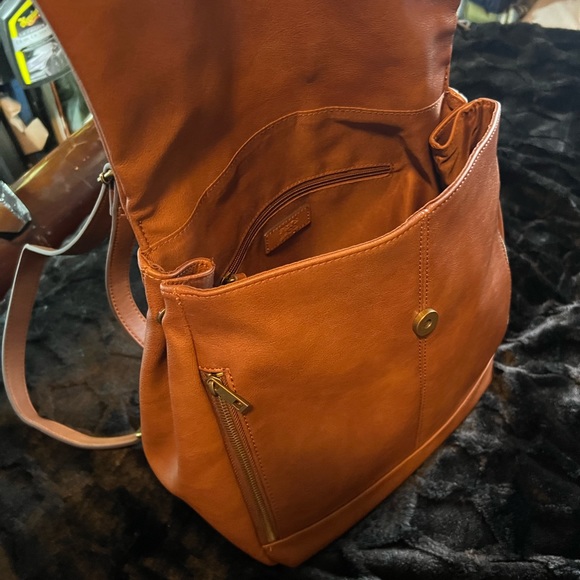 Frye & Co. Cognac leather backpack purse NWT - Picture 3 of 9